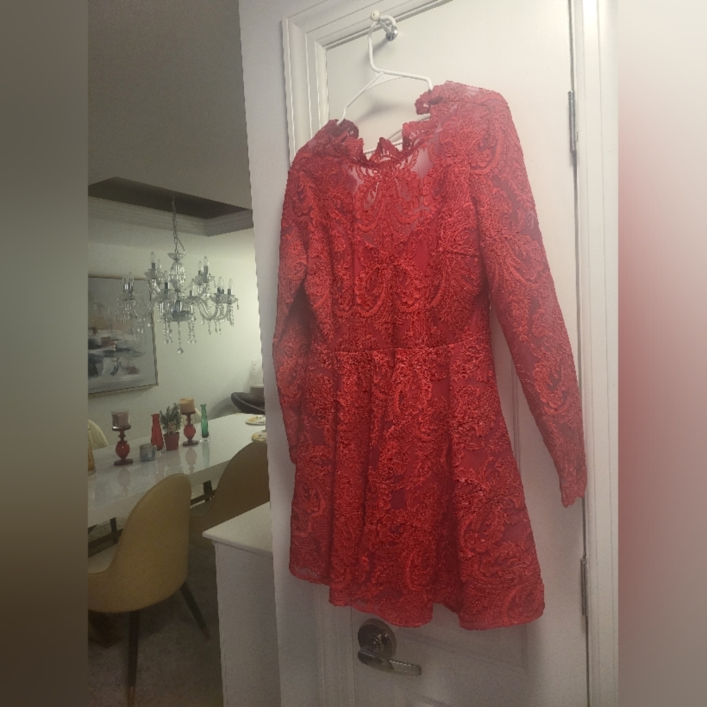 Dress - Picture 3 of 5